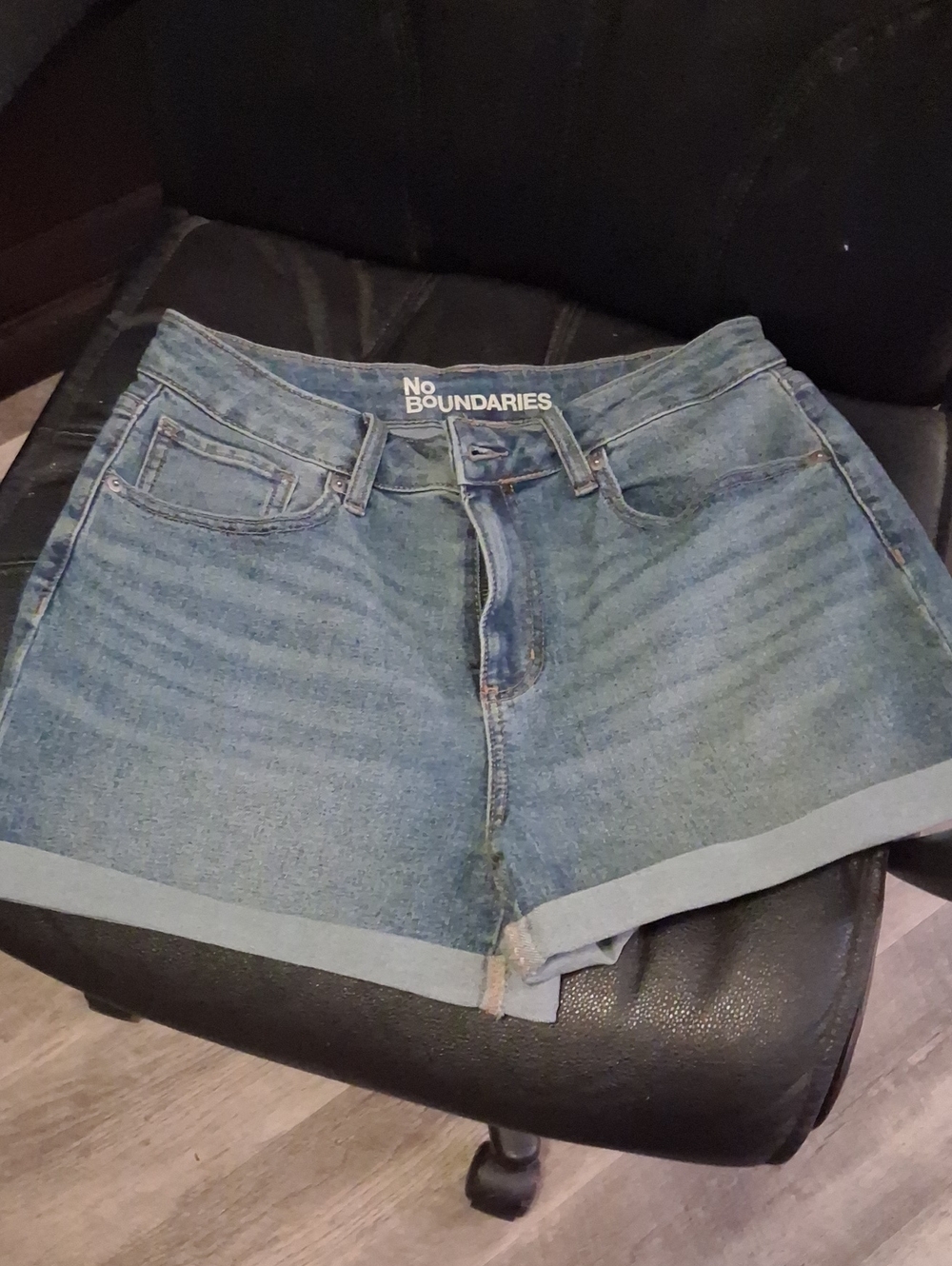 No Boundaries Light Blue Denim Roll-Cuff Women's Shorts